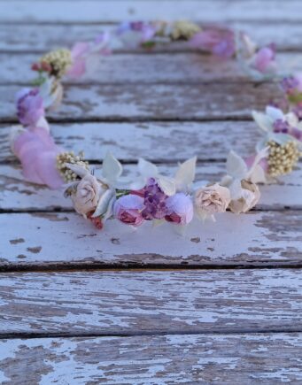 CORONA FLORES NIÑA COMUNION EN TONOS ROSA Y AZUL