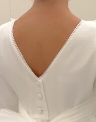 LOURDES ESPALDA CERCA